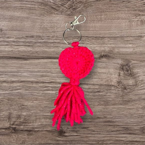 Chic Pink Tassel Key Holder - Picture 3 of 4